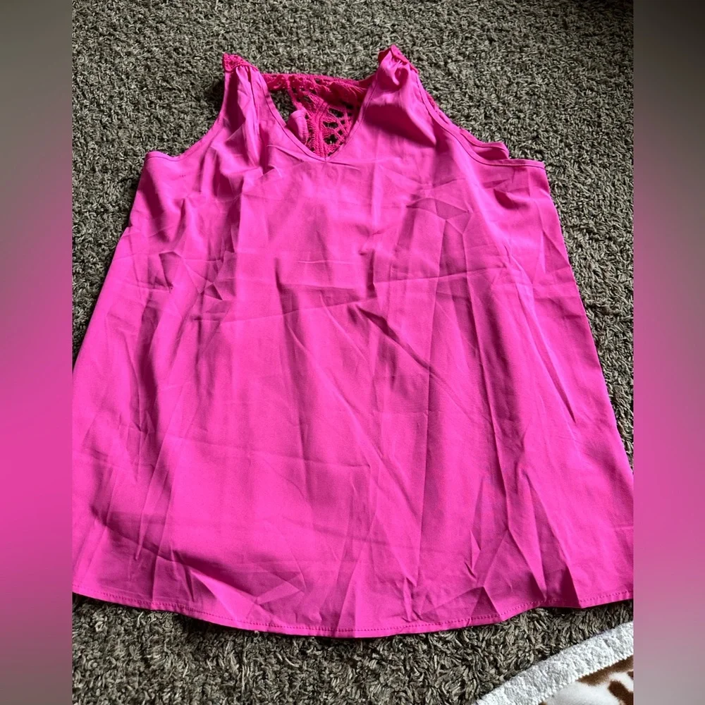 Pink Tank - Picture 1 of 1